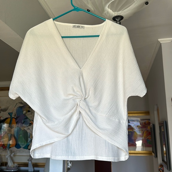 🌺 Zara White V neckline Front Twist Top Sz M - Picture 1 of 5